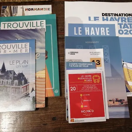 Un A La Avec Douche Et Wc Privatifs